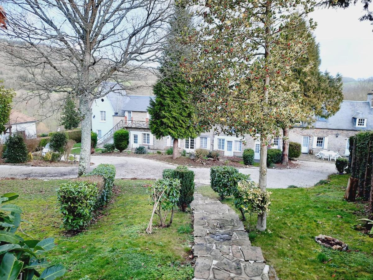 Gites De La Petite Suisse Clécy Exterior foto