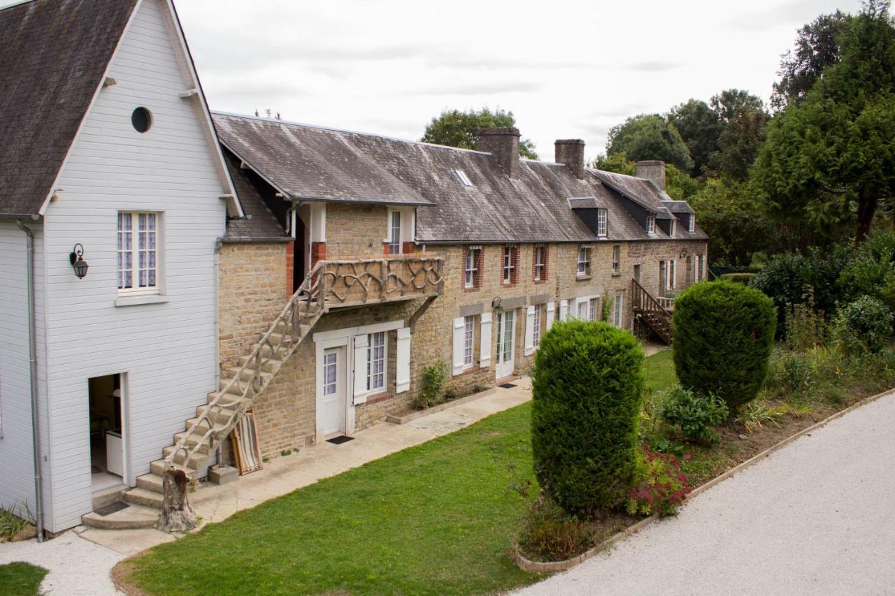 Gites De La Petite Suisse Clécy Exterior foto