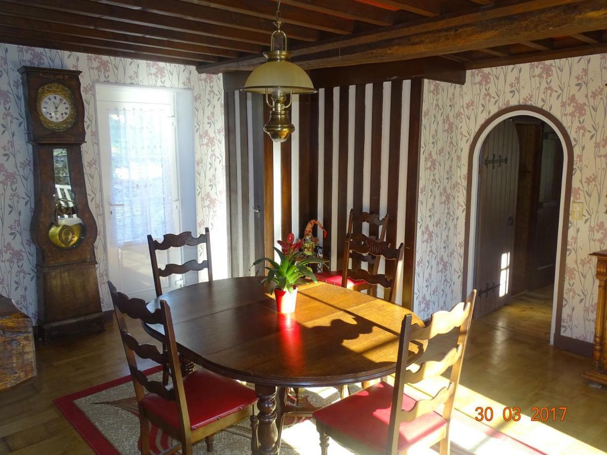 Gites De La Petite Suisse Clécy Exterior foto